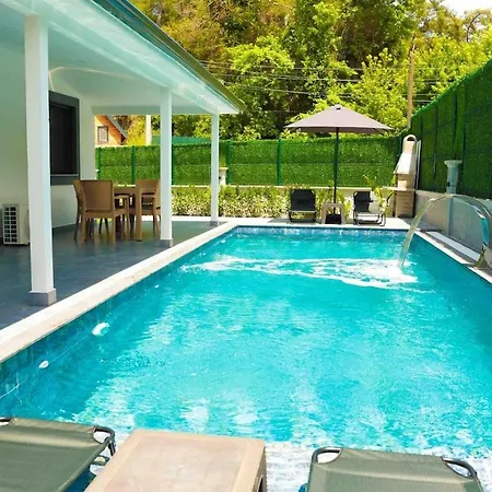 Askin Villa *
